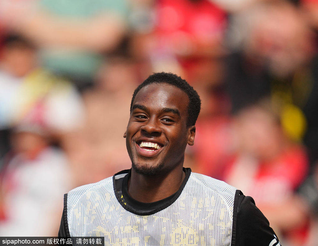 切尔西与20岁天才达成7年协议 首次报价遭拒2天内搞定